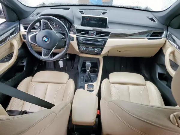 WBXHT3C31H5F74421 2017 BMW X1 - Image 8