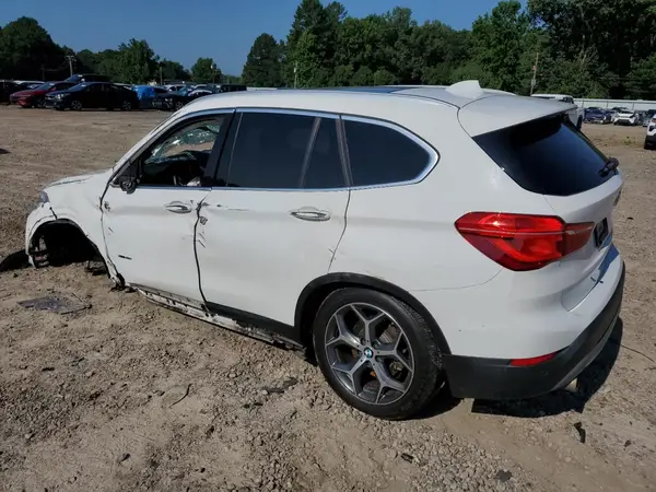 WBXHT3C31H5F78033 2017 BMW X1 - Image 2