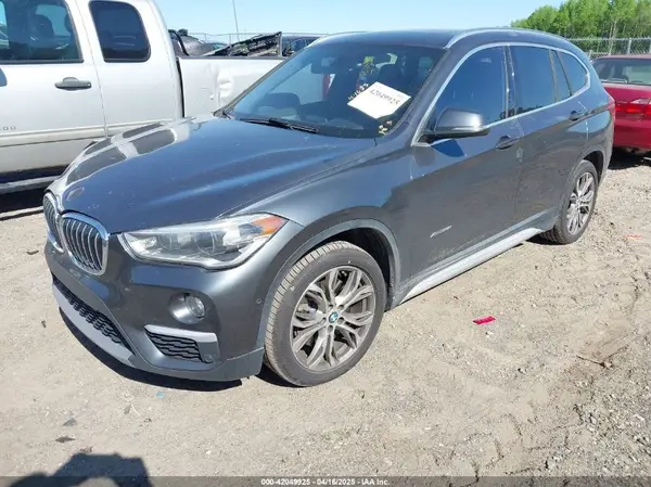 WBXHT3C31H5F80056 2017 BMW X1 - Image 2