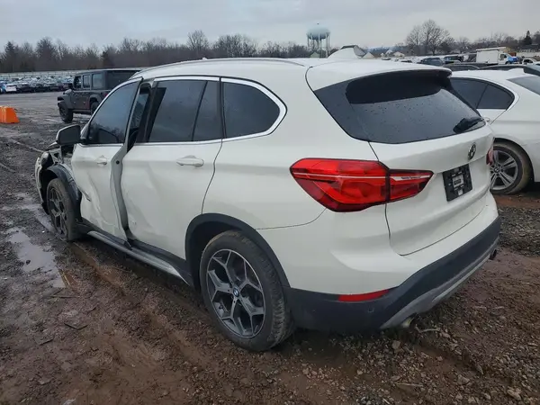 WBXHT3C31H5F81756 2017 BMW X1 - Image 2