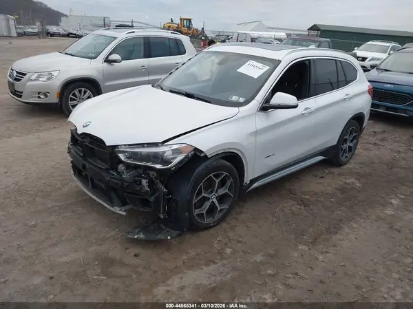 WBXHT3C31H5F81871 2017 BMW X1 - Image 2