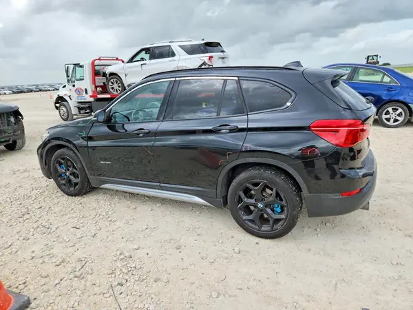 WBXHT3C31H5F82969 2017 BMW X1 - Image 2
