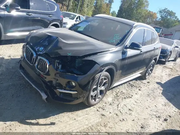 WBXHT3C31J3F03818 2018 BMW X1 - Image 2