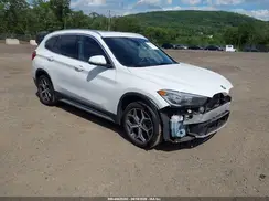 WBXHT3C31J3H30006 2018 BMW X1