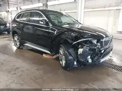 WBXHT3C31J3H32340 2018 BMW X1