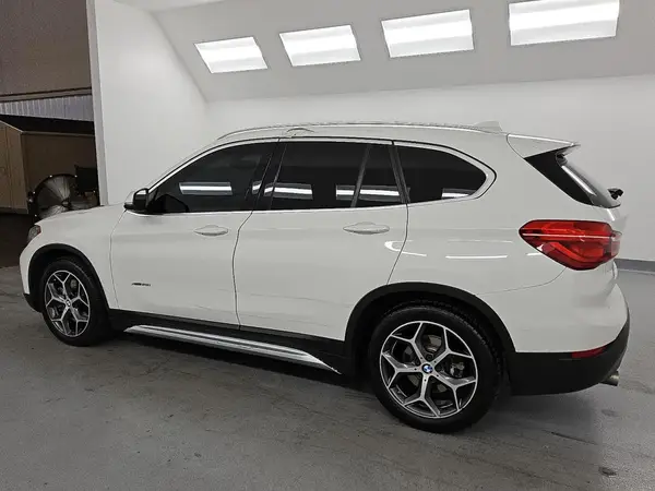 WBXHT3C31J5F89149 2018 BMW X1 - Image 2