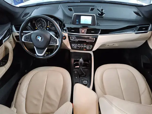 WBXHT3C31J5F89149 2018 BMW X1 - Image 8