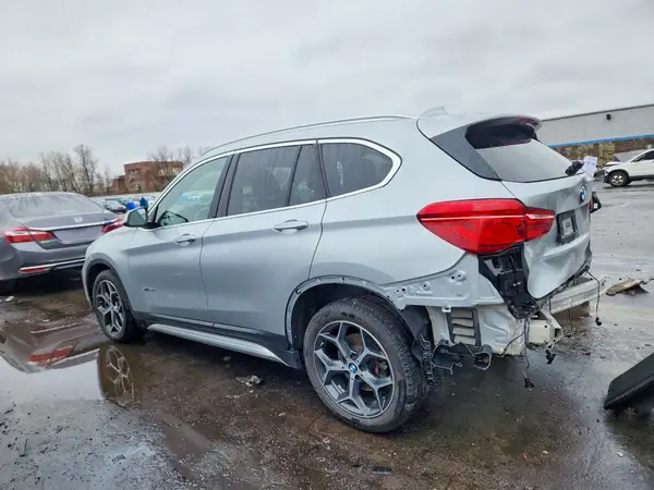WBXHT3C31J5F90138 2018 BMW X1 - Image 2