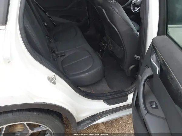WBXHT3C31J5F90169 2018 BMW X1 - Image 8