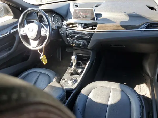 WBXHT3C31J5F91953 2018 BMW X1 - Image 8