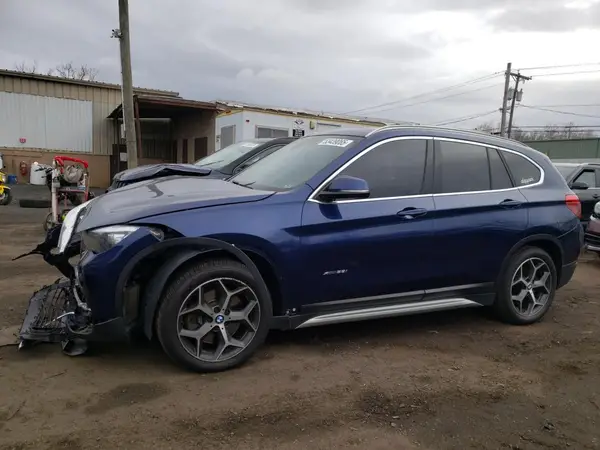 WBXHT3C31J5K20918 2018 BMW X1 - Image 1