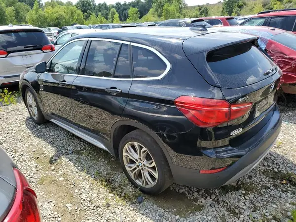 WBXHT3C31J5K22734 2018 BMW X1 - Image 2