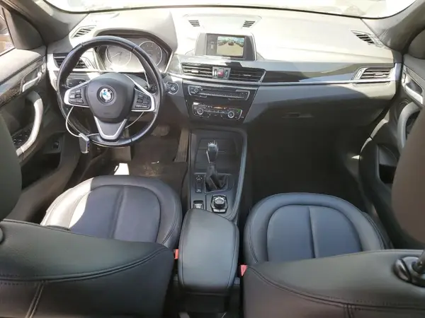 WBXHT3C31J5K22734 2018 BMW X1 - Image 8