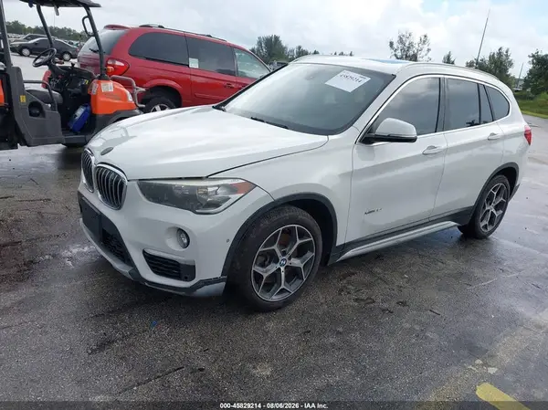 WBXHT3C31J5K25147 2018 BMW X1 - Image 2