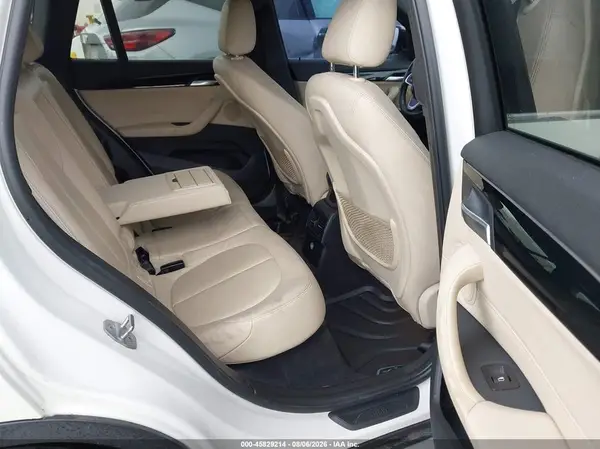WBXHT3C31J5K25147 2018 BMW X1 - Image 8