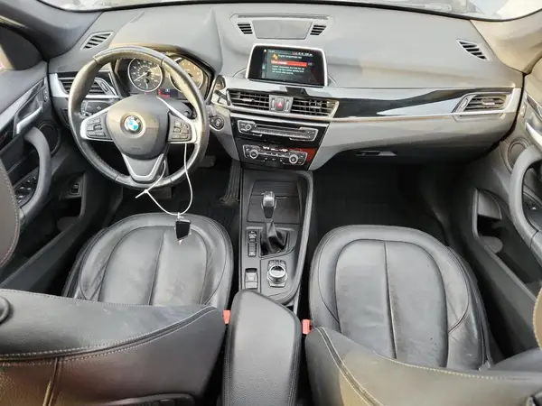 WBXHT3C31J5K25388 2018 BMW X1 - Image 8