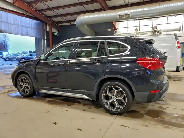 WBXHT3C31J5K28324 2018 BMW X1 - Image 2