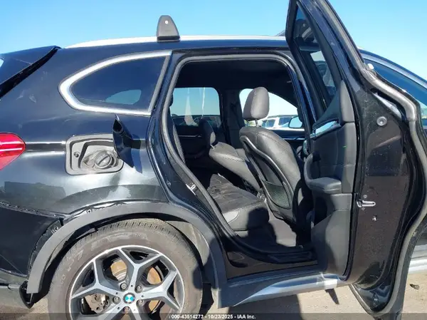 WBXHT3C31J5K28498 2018 BMW X1 - Image 8
