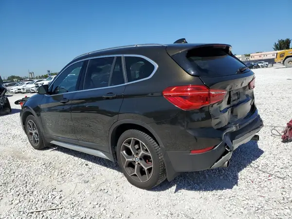 WBXHT3C31J5K28954 2018 BMW X1 - Image 2