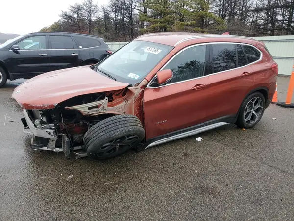 WBXHT3C31J5K29733 2018 BMW X1 - Image 1