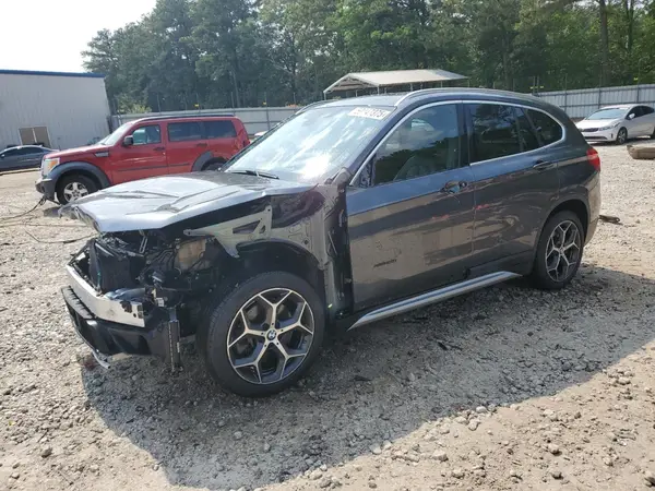 WBXHT3C31J5L26222 2018 BMW X1 - Image 1