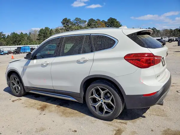 WBXHT3C31J5L27192 2018 BMW X1 - Image 2