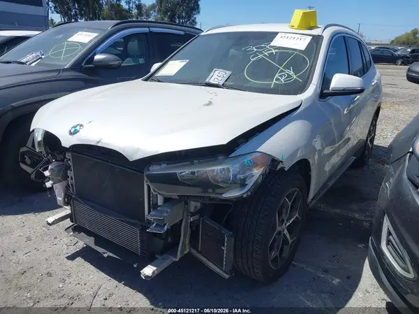 WBXHT3C31J5L27368 2018 BMW X1 - Image 2