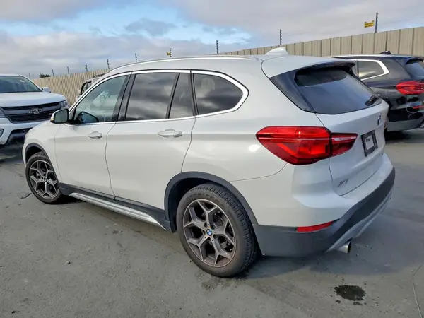 WBXHT3C31J5L27502 2018 BMW X1 - Image 2