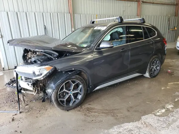 WBXHT3C31J5L28049 2018 BMW X1 - Image 1