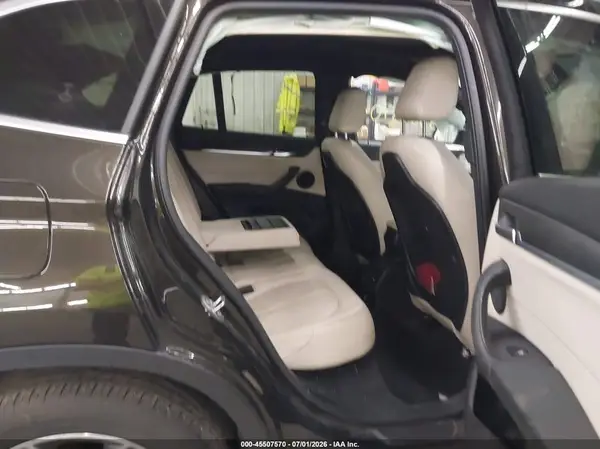 WBXHT3C32G5E48003 2016 BMW X1 - Image 8