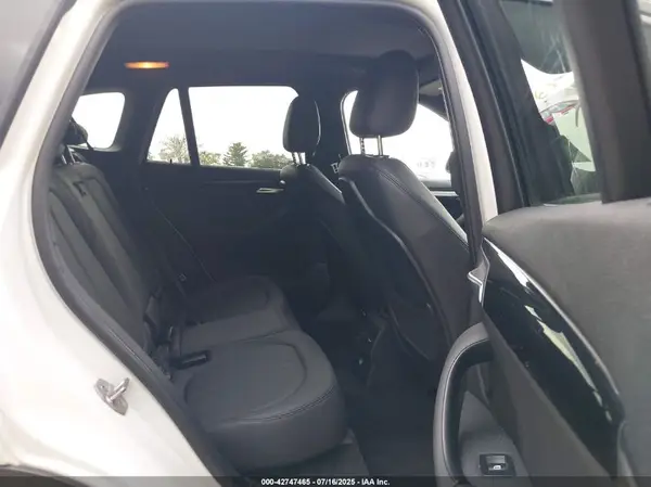 WBXHT3C32G5E56974 2016 BMW X1 - Image 8