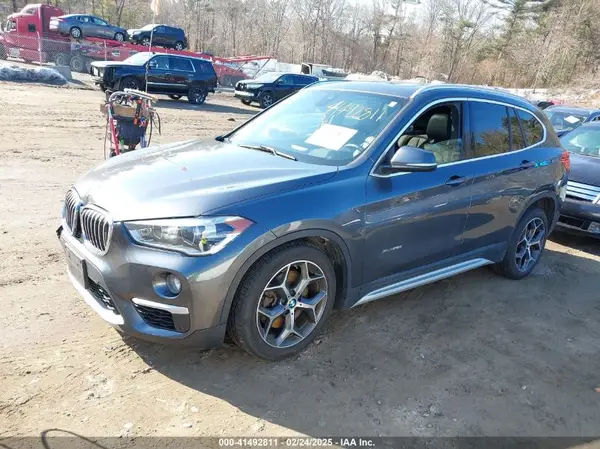 WBXHT3C32GP880317 2016 BMW X1 - Image 2
