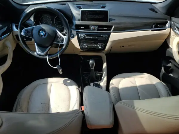 WBXHT3C32GP880799 2016 BMW X1 - Image 8