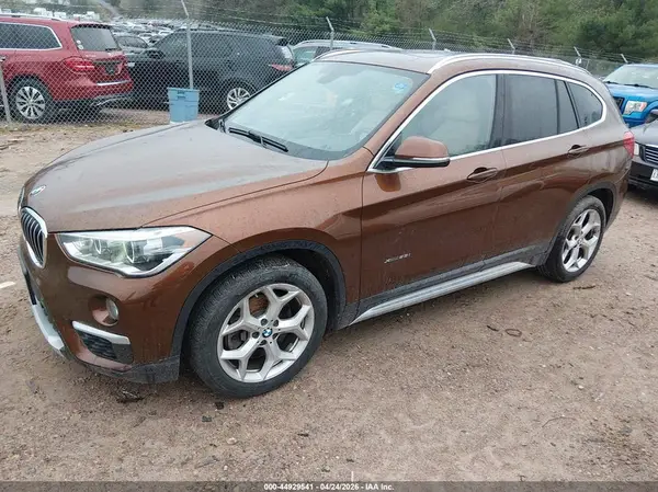 WBXHT3C32GP881189 2016 BMW X1 - Image 2