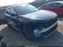 WBXHT3C32GP881824 2016 BMW X1