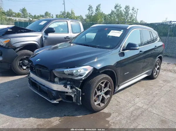 WBXHT3C32GP881824 2016 BMW X1 - Image 2