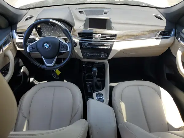 WBXHT3C32GP882343 2016 BMW X1 - Image 8