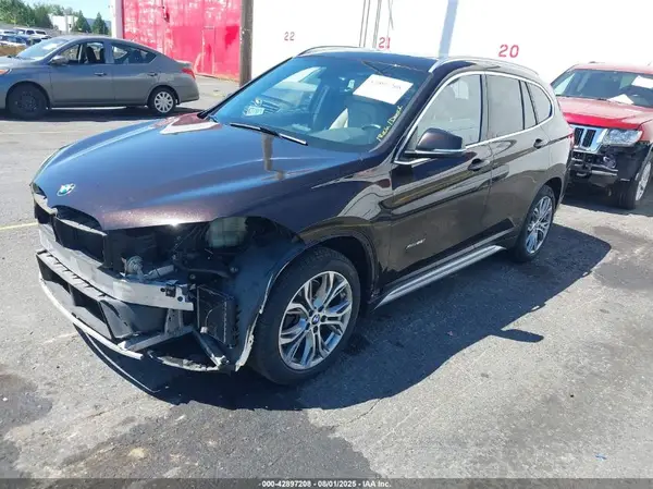 WBXHT3C32GP882634 2016 BMW X1 - Image 2