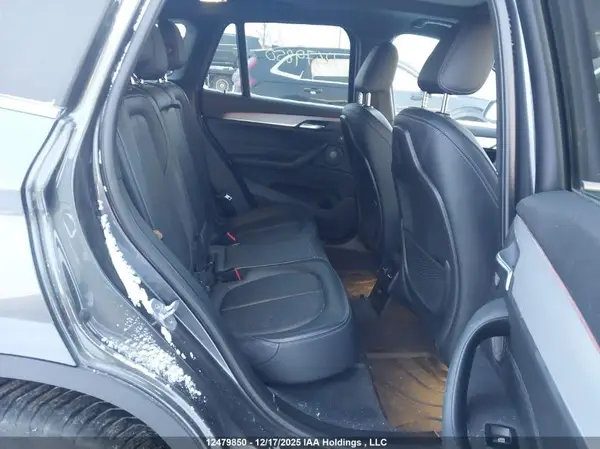 WBXHT3C32GP884335 2016 BMW X1 - Image 8