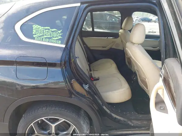 WBXHT3C32GP884433 2016 BMW X1 - Image 8