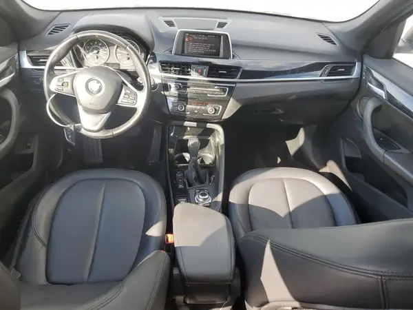 WBXHT3C32GP885646 2016 BMW X1 - Image 8