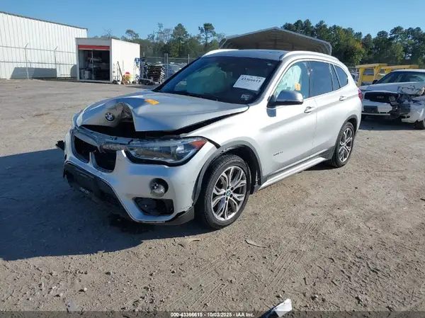 WBXHT3C32GP887008 2016 BMW X1 - Image 2