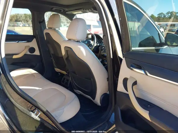 WBXHT3C32GP887249 2016 BMW X1 - Image 8