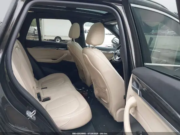 WBXHT3C32GP888322 2016 BMW X1 - Image 8