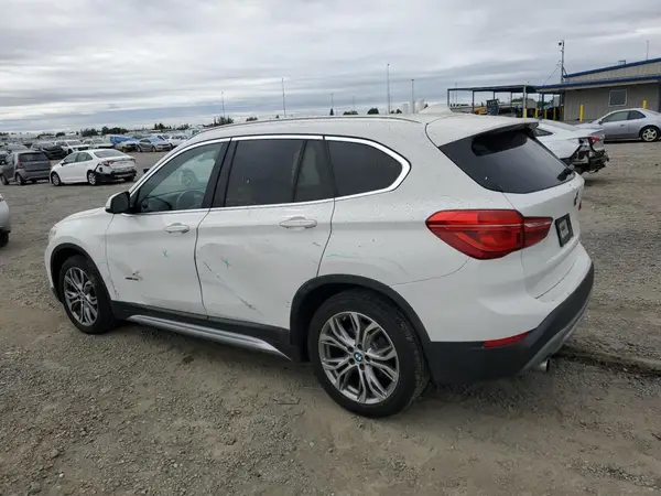 WBXHT3C32GP889552 2016 BMW X1 - Image 2