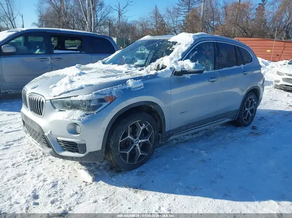 WBXHT3C32GP889583 2016 BMW X1 - Image 2