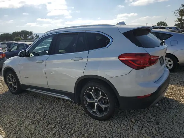 WBXHT3C32H5F68854 2017 BMW X1 - Image 2