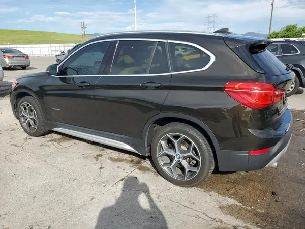 WBXHT3C32H5F71690 2017 BMW X1 - Image 2