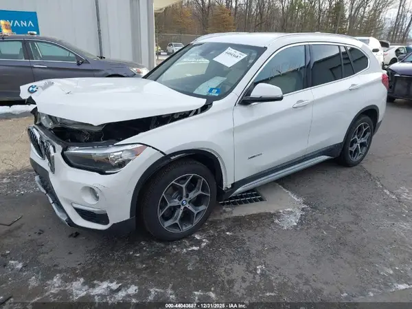 WBXHT3C32H5F74525 2017 BMW X1 - Image 2