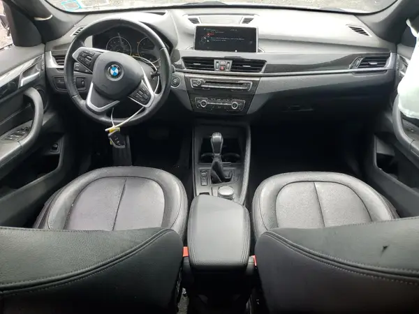 WBXHT3C32H5F75240 2017 BMW X1 - Image 8